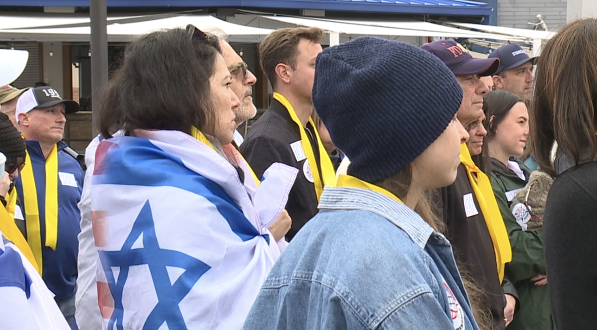 ABC Action News- Dozens rally in Tampa honoring the American hostages still in Gaza